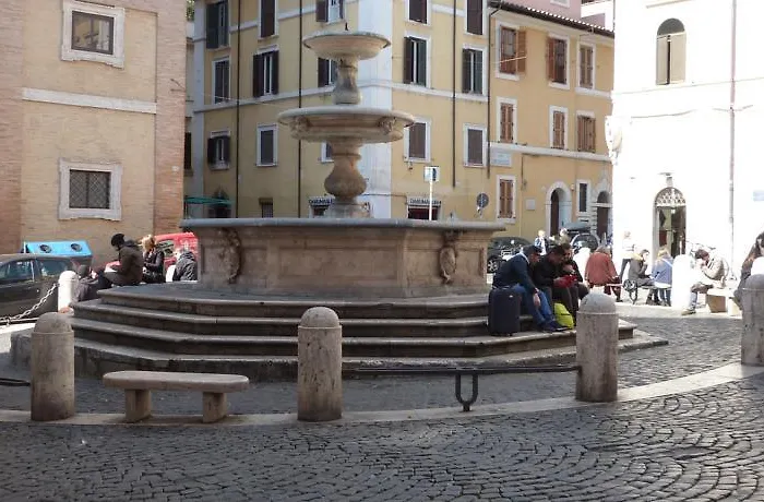 Colosseo Homerents 2 * רומא
